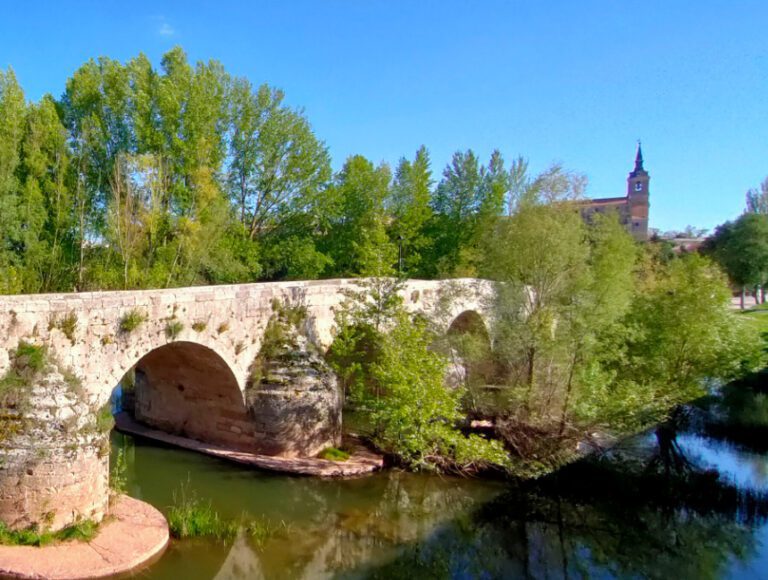 acueducto del alto lerma en paisaje historico