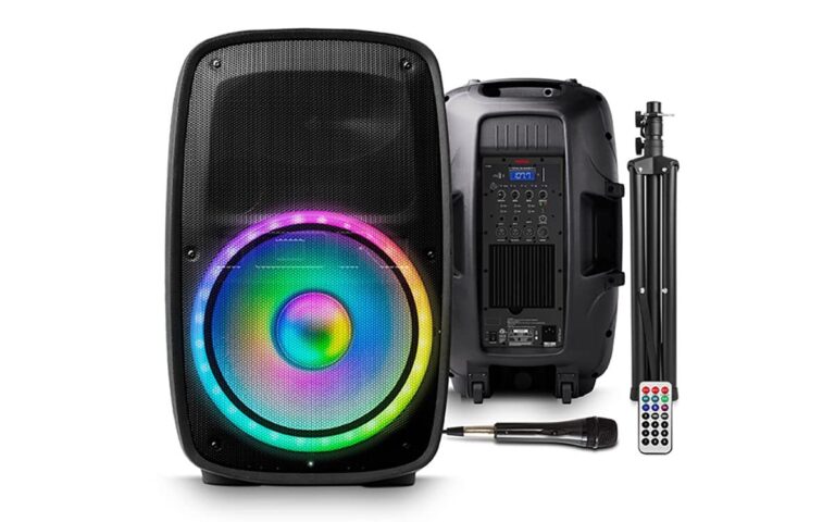 altavoces grandes con musica vibrante