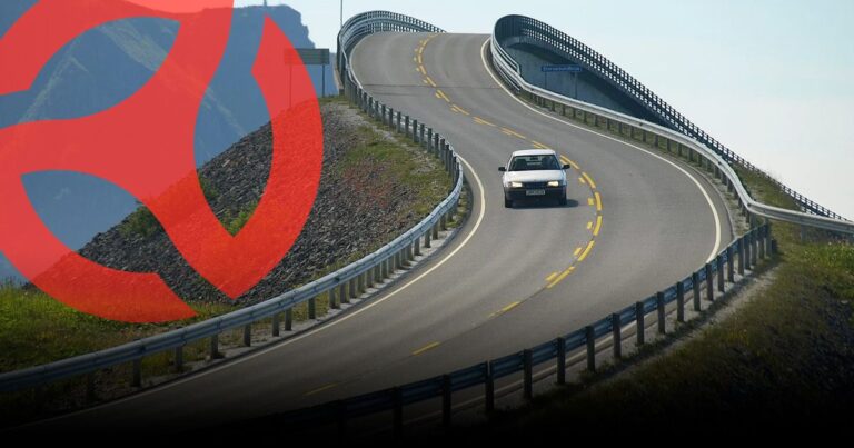 Por qué mi auto tira hacia la derecha y cómo puedo solucionarlo 10 auto alineacion en una carretera
