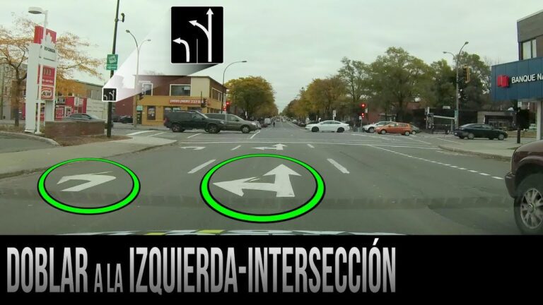 auto haciendo un giro en interseccion