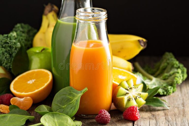 Cómo eliminar el olor a plástico de manera efectiva y rápida 5 botellas de vidrio y frutas frescas