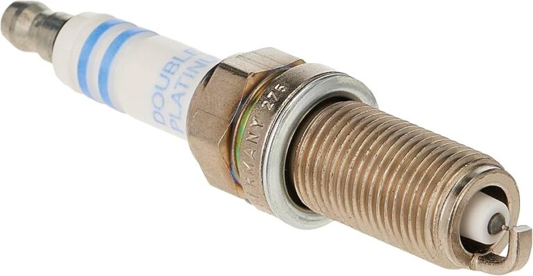 bujias de platino bosch sobre una mesa