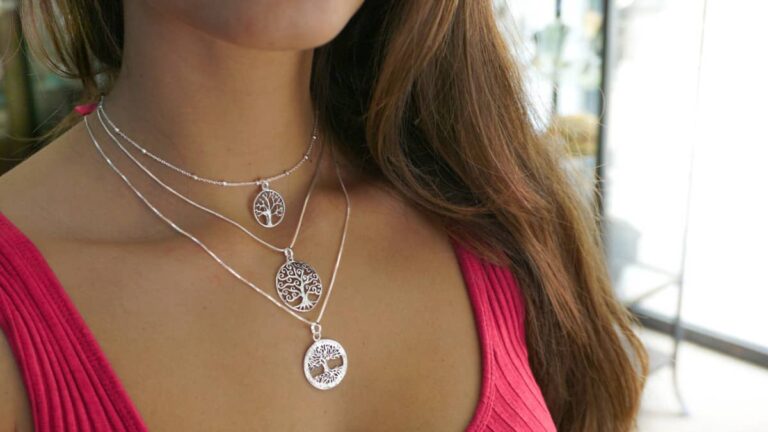 cadenas que simbolizan seguridad y union