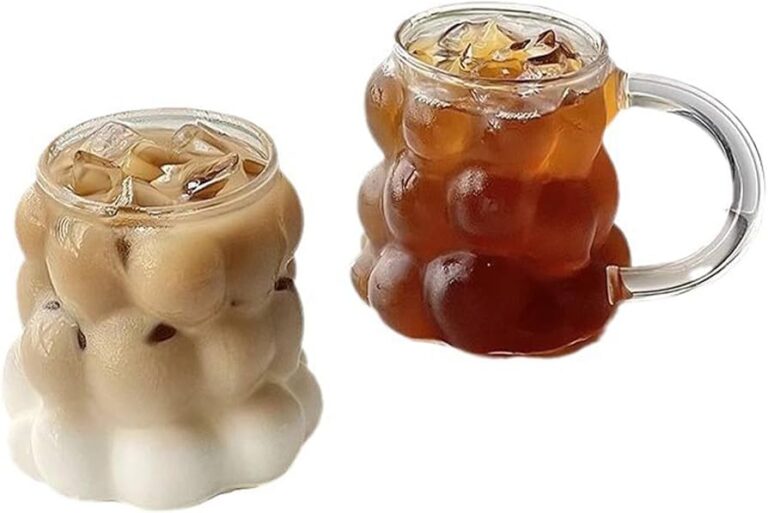 cafe helado en vaso transparente