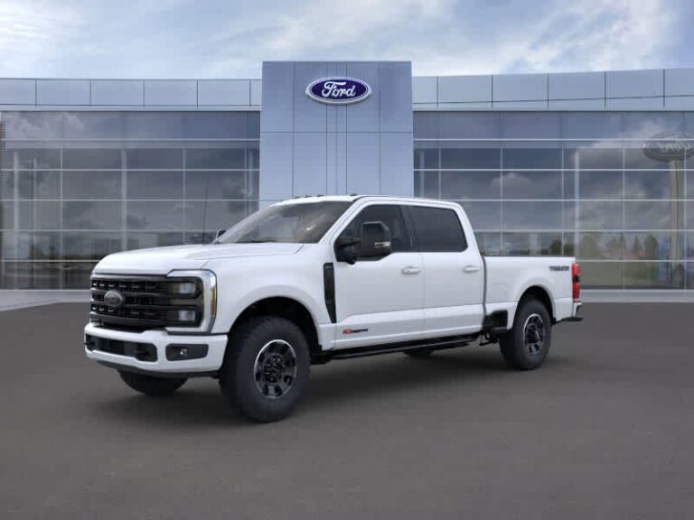 camioneta ford super duty en accion