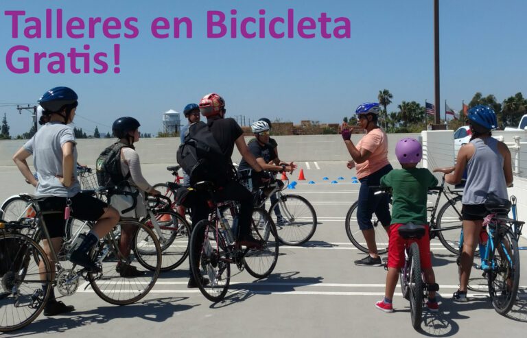 Qué servicios ofrece la Casa del Ciclista en Toluca 13 ciclistas disfrutando en un taller de bicicletas