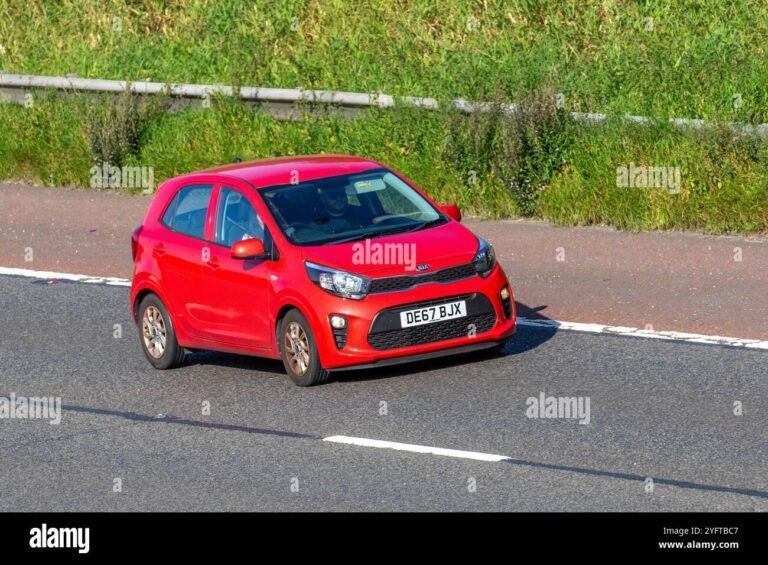 Cuáles son las principales diferencias entre un city car y un hatchback 14 city car frente a hatchback en la carretera