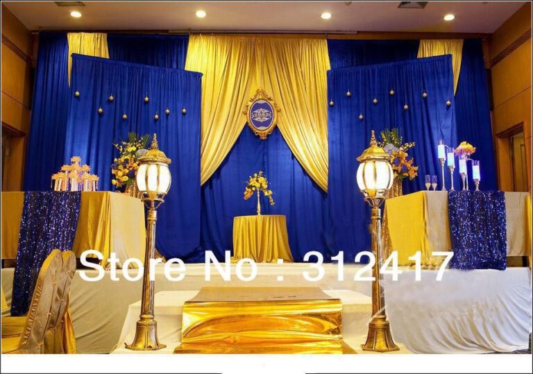 combinacion de azul rey y dorado en decoracion