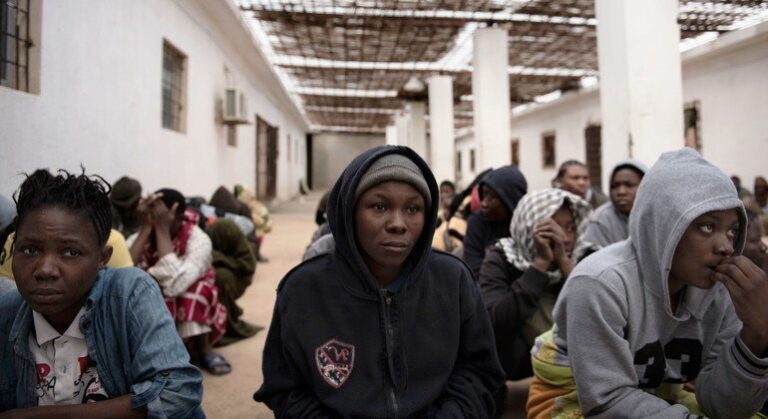 Qué derechos asisten a las personas en detención según la cartilla 10 derechos humanos en la detencion