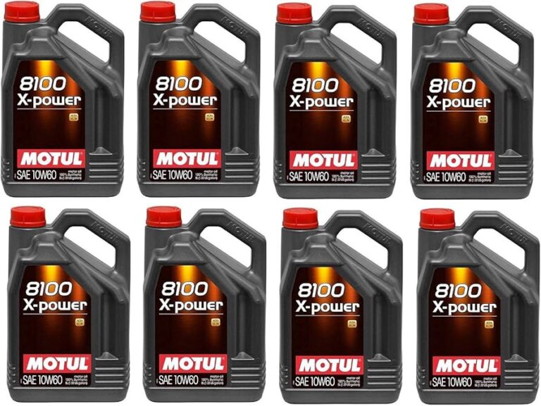 diversas botellas de aceite de motor