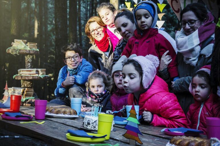 fiesta infantil sostenible en un parque