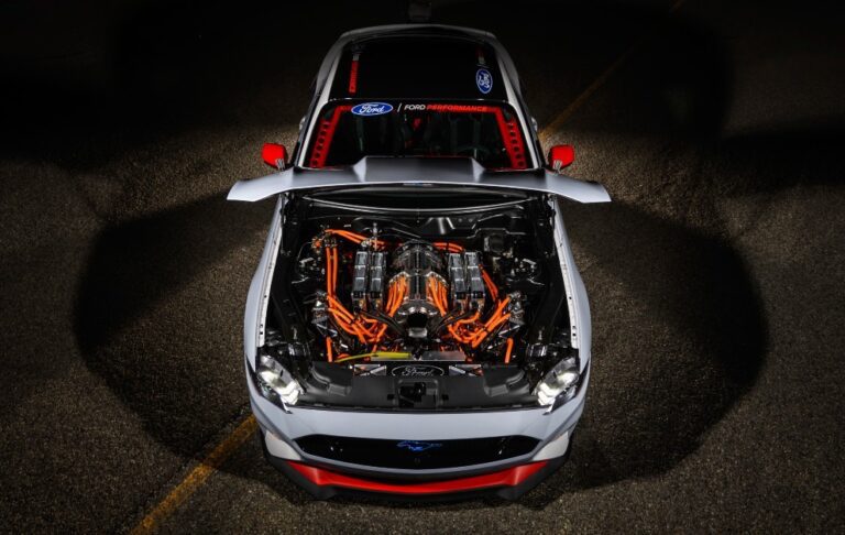 ford mustang cobra jet en accion