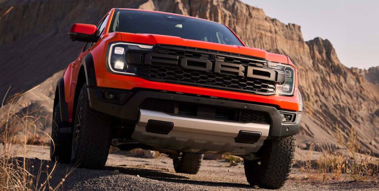 ford ranger raptor en paisaje mexicano