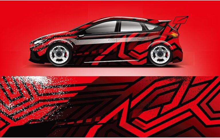 franjas decorativas en carro rojo brillante