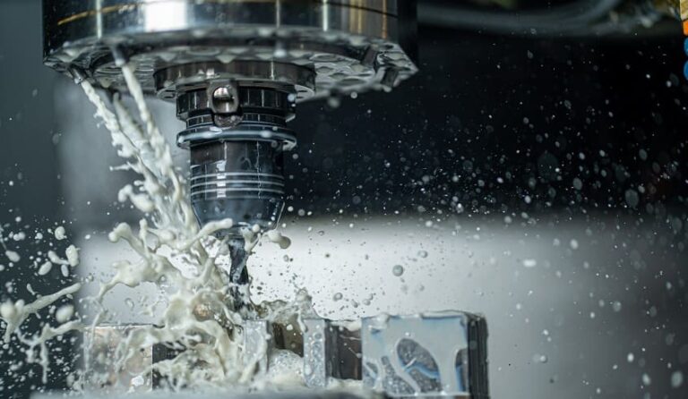 Qué es la manufactura asistida por computadora (CAM) y cómo funciona 18 maquina cnc en accion