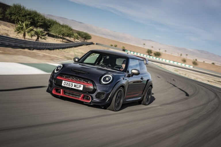 mini cooper s gp en accion en pista