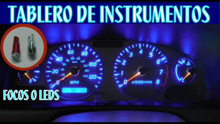mini focos led en tablero de auto