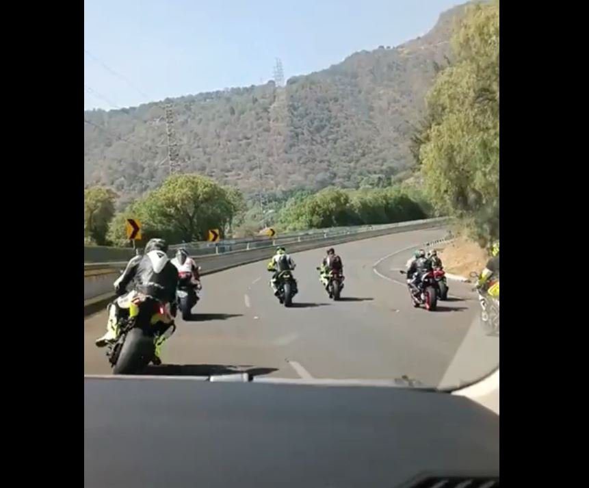 Cómo manejar una moto en zig zag de manera segura y efectiva 5 Cómo manejar una moto en zig zag de manera segura y efectiva