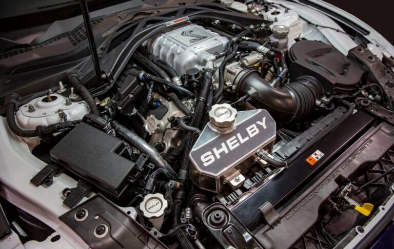 motor ford mustang shelby en detalle