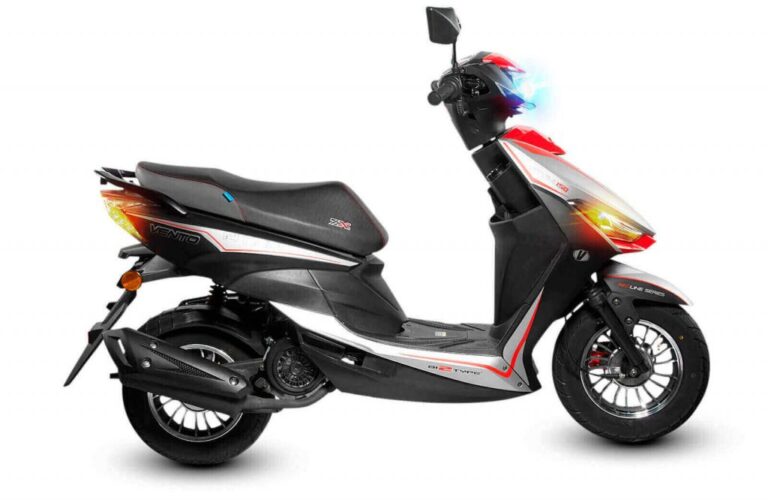 motos pequenas en una carretera mexicana