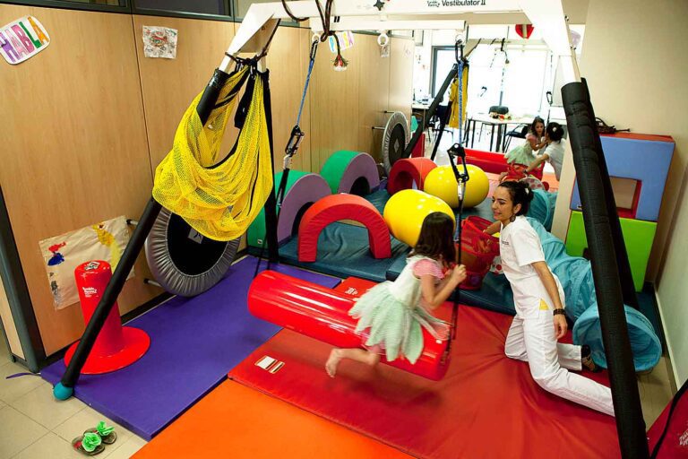 Qué establece la ley para menores infractores en México 26 ninos en un entorno de rehabilitacion