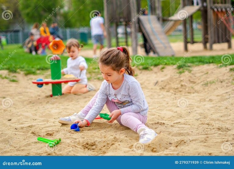 Por qué mis hijos son mi motor y motivo en la vida 8 ninos jugando en un parque alegremente