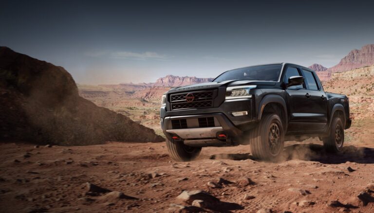 nissan sr en carretera con paisaje