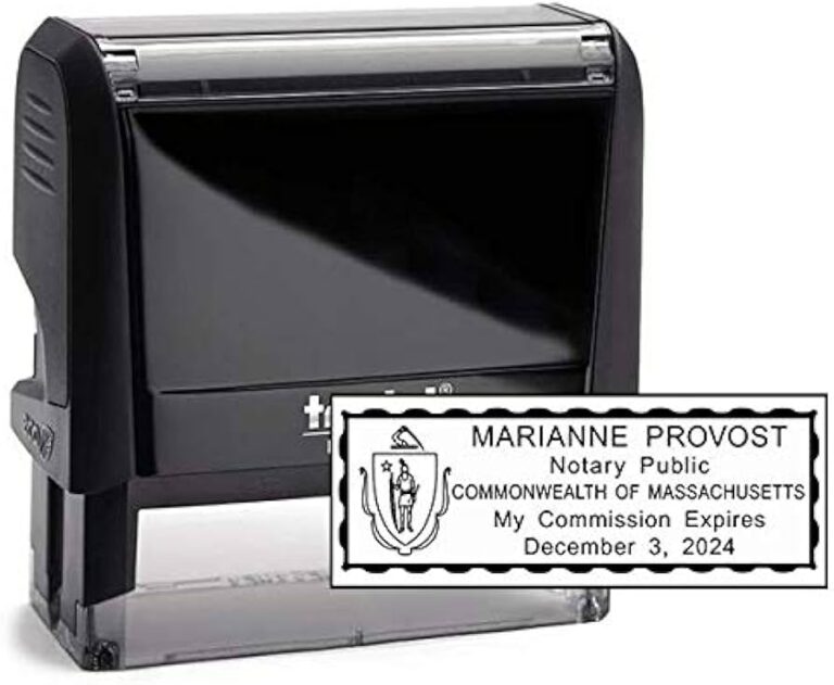 oficina con documentos y sellos oficiales