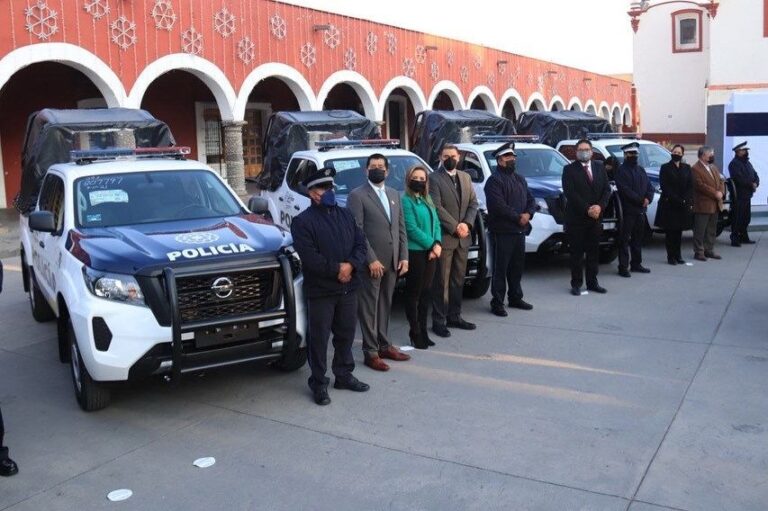 Qué servicios ofrece la Policía y Tránsito de San Pedro 4 patrullas policiales en accion en san pedro