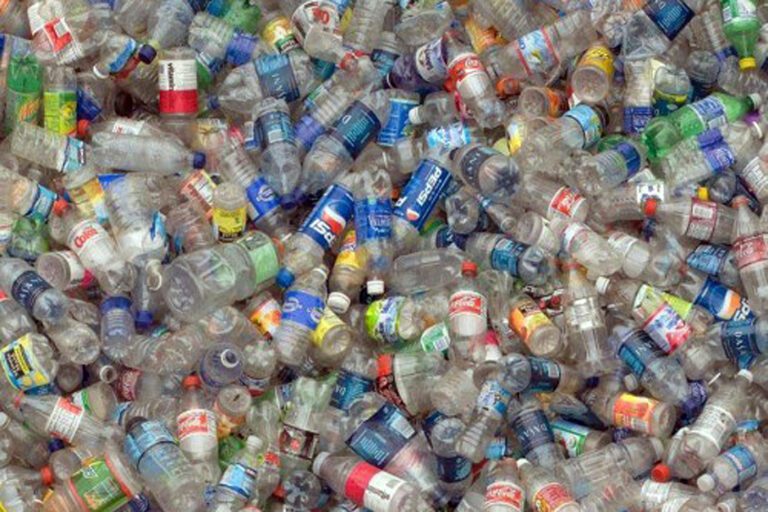 planta de produccion de plasticos en la paz