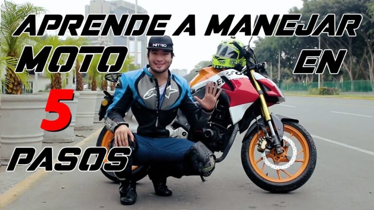 principiante aprendiendo a manejar una moto