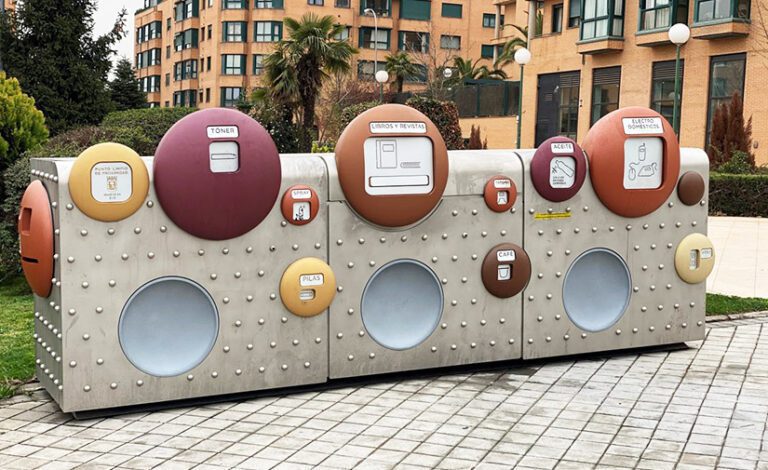 puntos de reciclaje en entornos urbanos