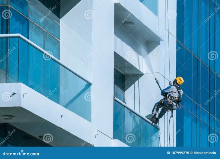 servicios de seguridad en un edificio moderno
