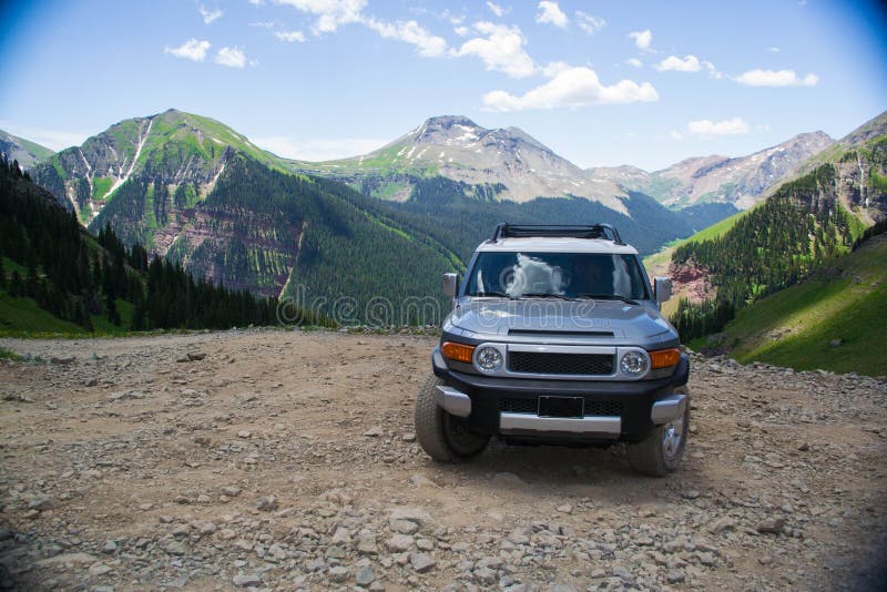 Qué características y opiniones tiene la camioneta Toyota FJ Cruiser 5 Qué características y opiniones tiene la camioneta Toyota FJ Cruiser