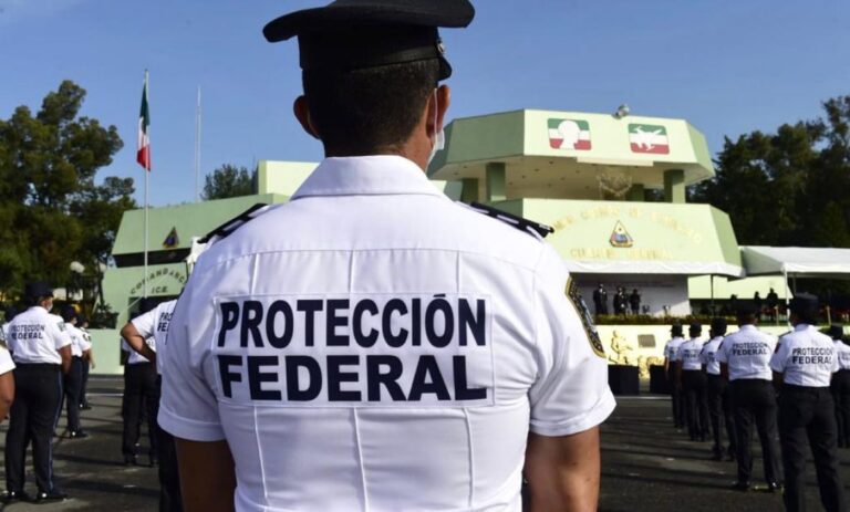 uniformes de proteccion federal en accion