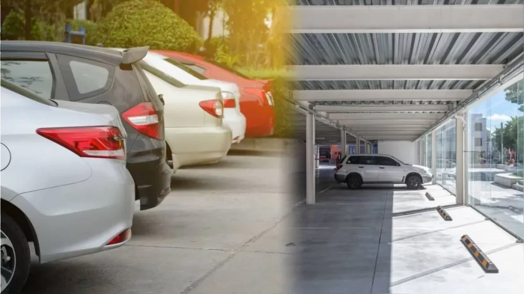 vehiculo estacionado frente a un edificio gubernamental